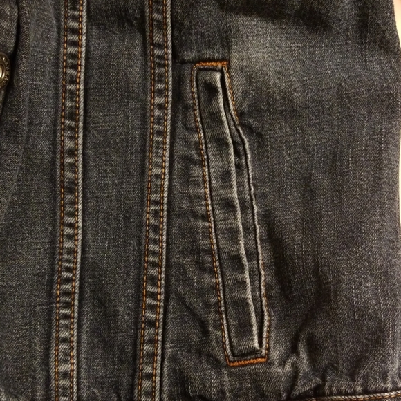 Eddie Bauer denim jacket with floral accents - Picture 7 of 8